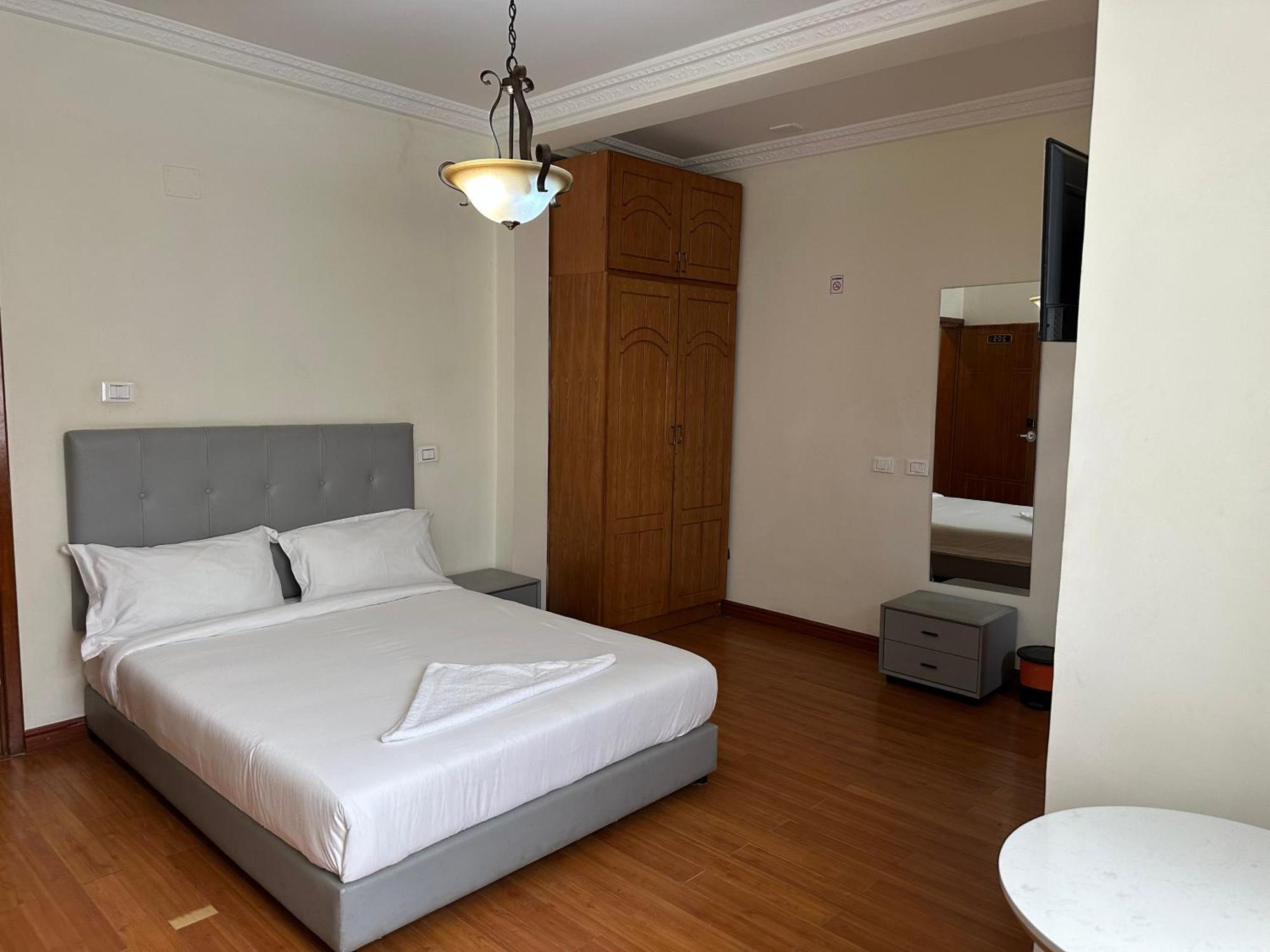 לינה וארוחת בוקר אדיס אבבה Social House מראה חיצוני תמונה